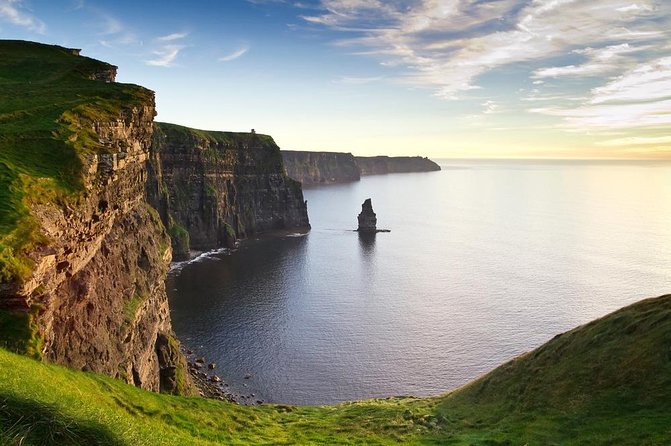 4-Day Cork, Ring of Kerry, Dingle, Cliffs of Moher and Galway Bay Rail Tour - Day 1: Blarney Castle, Cobh, and the Queenstown Story