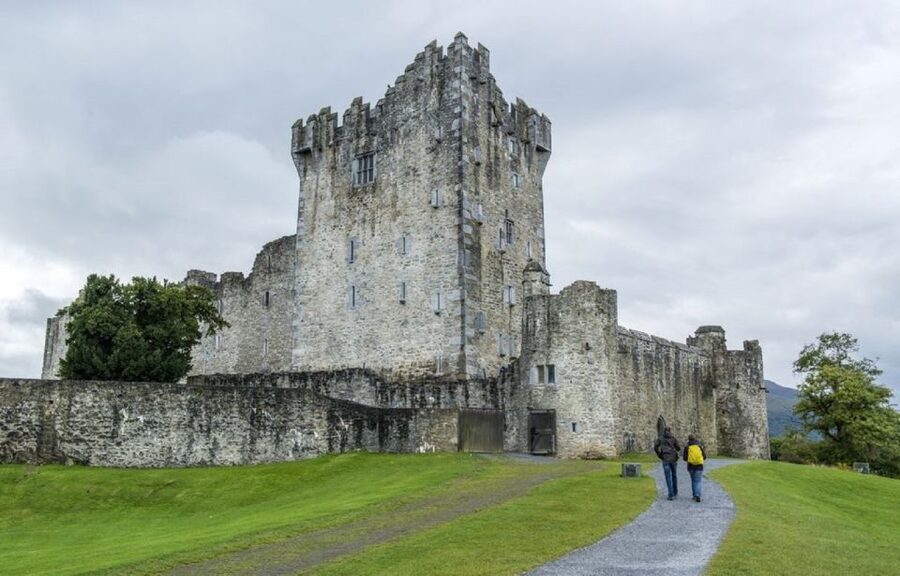 6-Day Tour of Southern Ireland from Dublin - Cliffs of Moher and Blarney Castle: The Big Ticket Stops That Decide the Mood