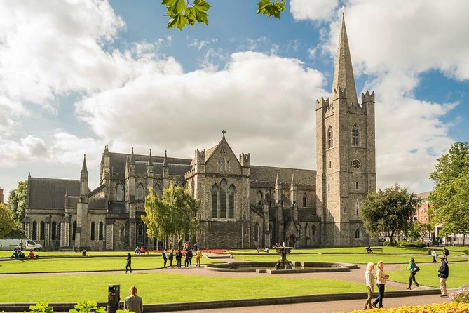 90 Minute Dublin Walking tour and Sightseeing tips - The An Post General Post Office: rebellion that shaped the next chapter