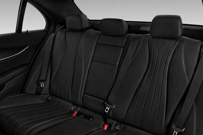 Arrival Private Transfer by Business Car from Dublin airport DUB to Dublin - Meet your chauffeur at arrivals, not on the curb