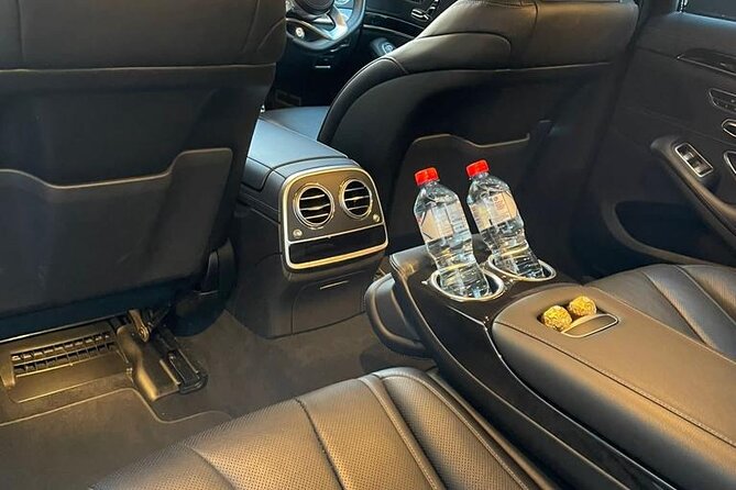 Chauffeur Luxury Driver Private Transfer - Timing and weather: a service that cares about conditions
