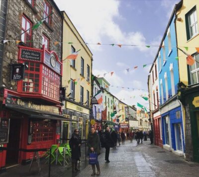 Cliffs of Moher and Galway Tour in Italian or Spanish