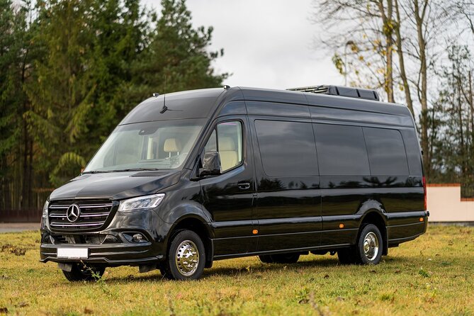 Departure Transfer Dublin to Dublin Airport by Van or Minibus - Meet-and-Greet That Helps You Move, Not Just Shows Up