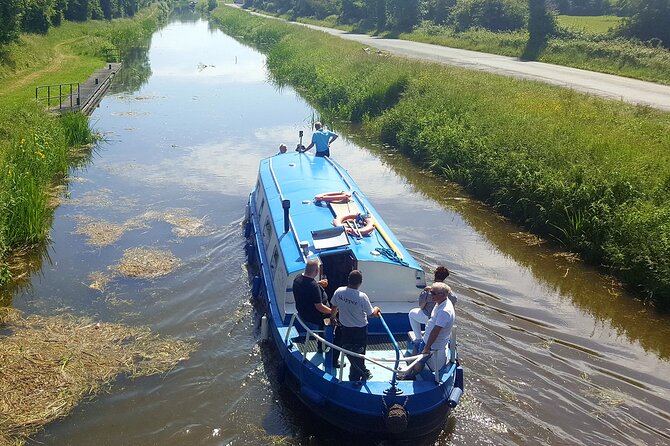 Digby Lock Cruise - Explore Ireland's Historic Grand Canal. - Digby Lock: seeing 240-year-old canal work in motion