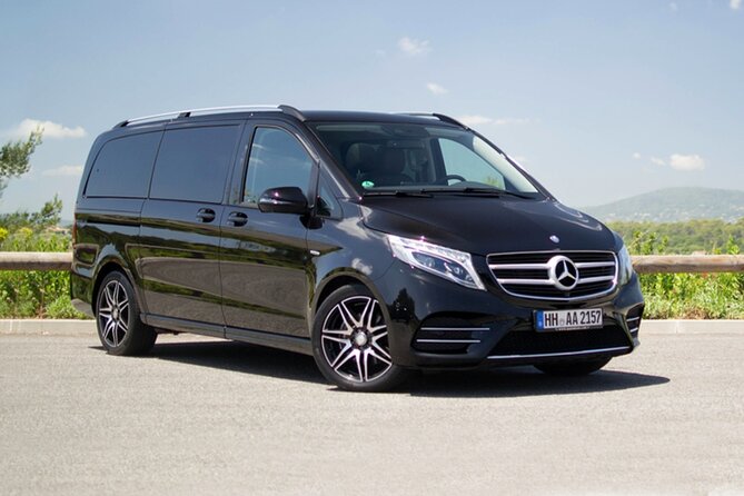 Dublin Airport (DUB) Private Transfer to Dublin City Centre - Getting from arrivals to your hotel: what the ride is like
