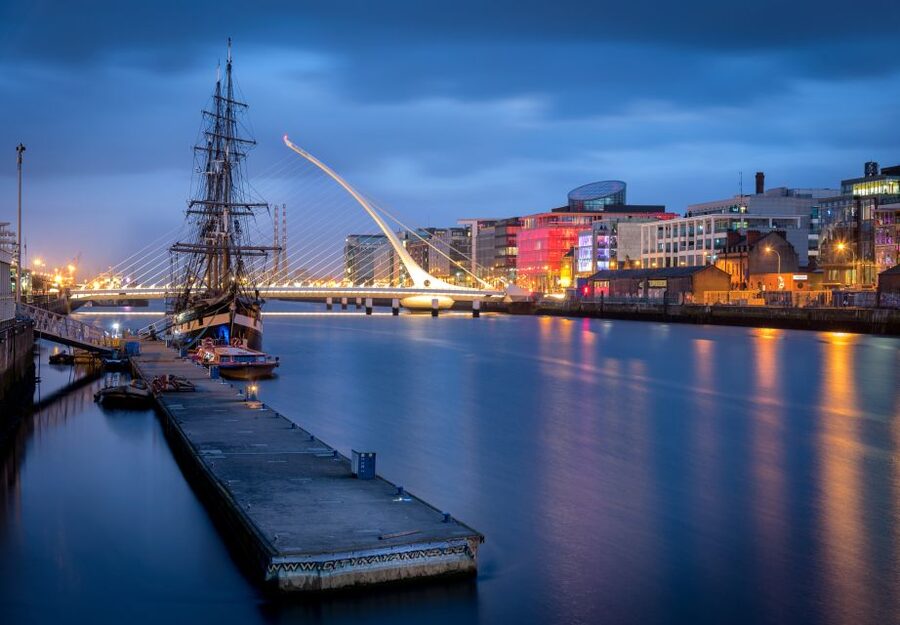 Dublin: Big Bus Panoramic Night Tour with Live Guide - St. Stephen’s Green and Molly Malone, Then the Nightlife Center