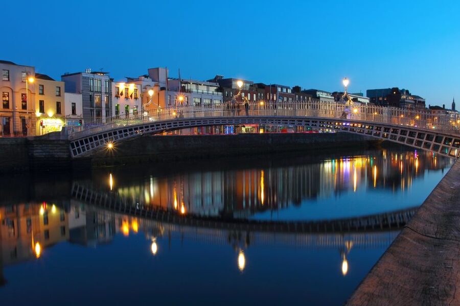 Dublin: Big Bus Panoramic Night Tour with Live Guide - Temple Bar to Dublin Castle and Christ Church Cathedral