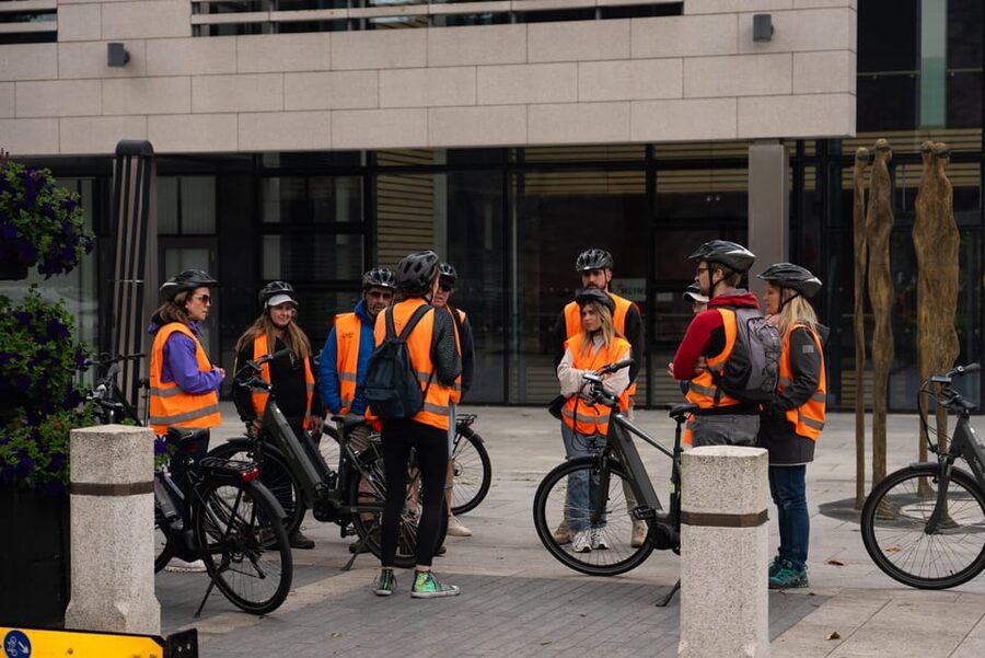 Dublin: Bike & E-Bike Tour with a Local Guide - St Patrick’s Cathedral and a quick look beyond the main sites