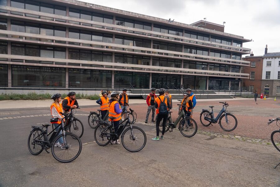 Dublin: Bike & E-Bike Tour with a Local Guide - Drury Street meeting point, arriving 10 minutes early