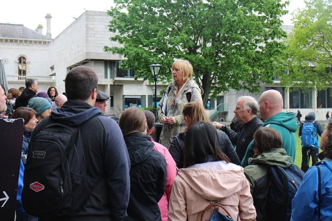 Dublin Book of Kells, Castle and Molly Malone Statue Guided Tour - Molly Malone statue: the fun reset after the history stops