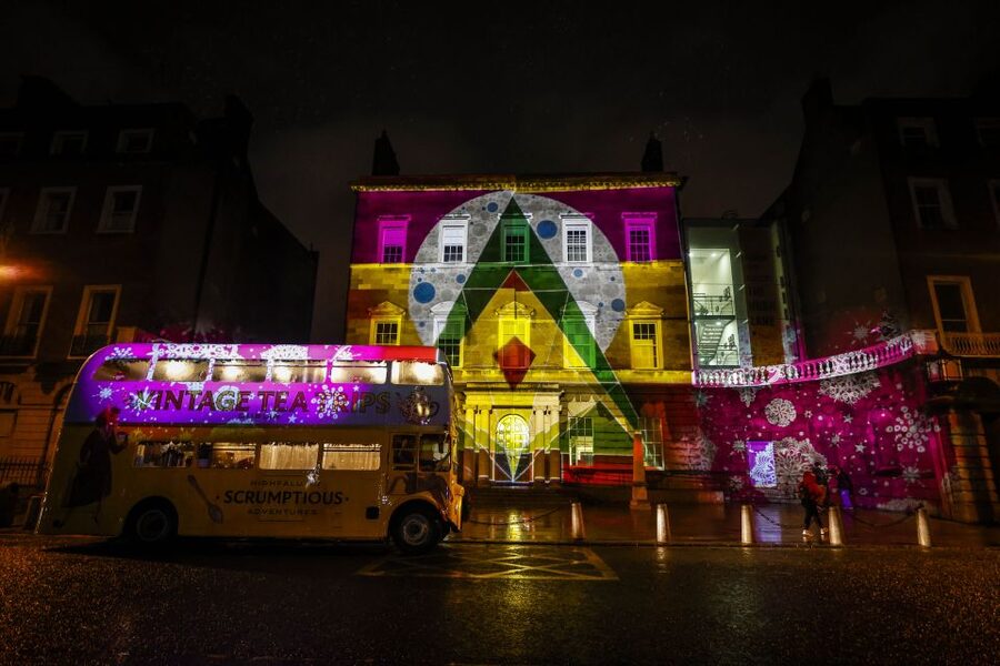 Dublin: Christmas Lights Festive Bus Tour with Afternoon Tea - The Route Highlights: City Hall to Trinity College in Twinkle Season