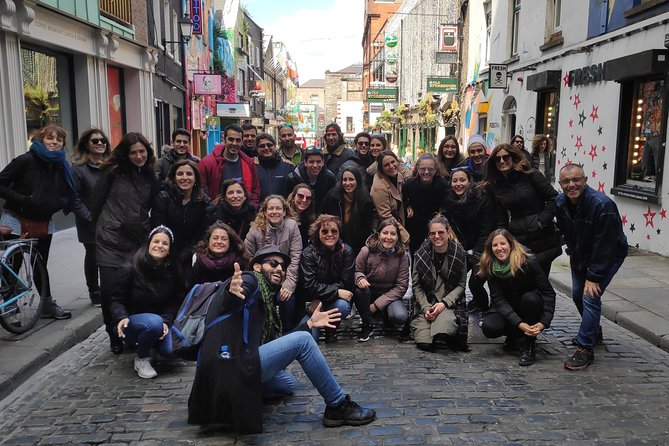 Dublin City Center Walking Tour - Temple Bar: where the Irish pub story starts