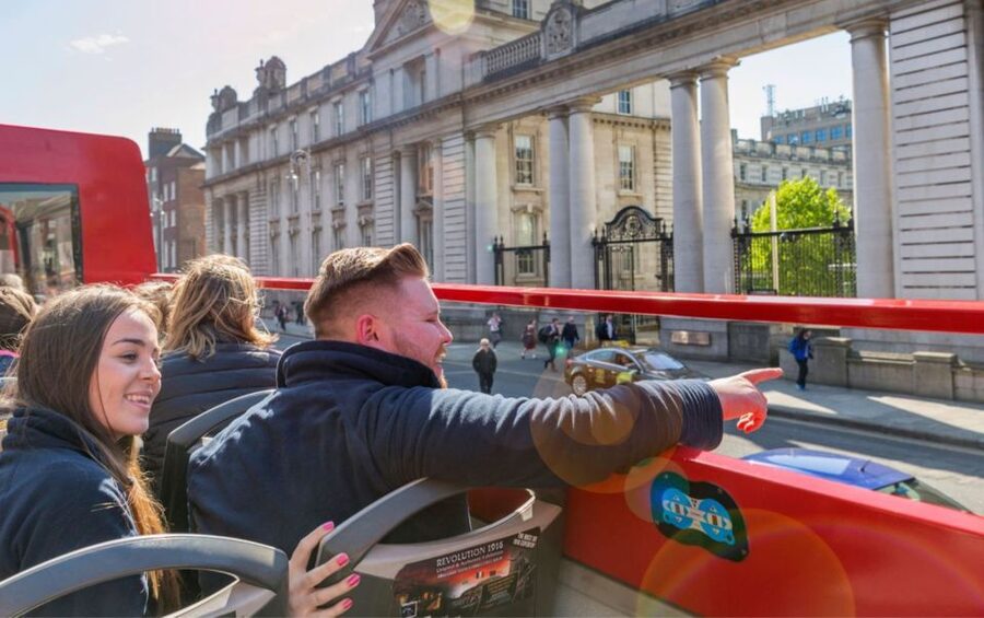 Dublin: City Sightseeing Hop-On Hop-Off Bus Tour - What you hear on board, and why guides can make or break it