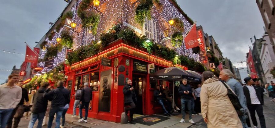 Dublin: Dublin City Highlights Private Guided Walking Tour - How the day starts at Viaggiare in Irlanda (and why meeting matters)