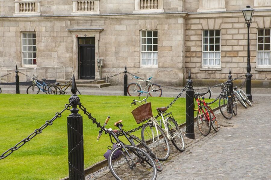 Dublin: Fast-Track Book of Kells Ticket & Dublin Castle Tour - Key highlights worth aiming for
