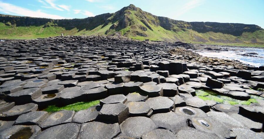 Dublin: Giant's Causeway & Belfast (Titanic or Black Taxi) - Belfast choice: black taxi political tour or the Titanic Experience