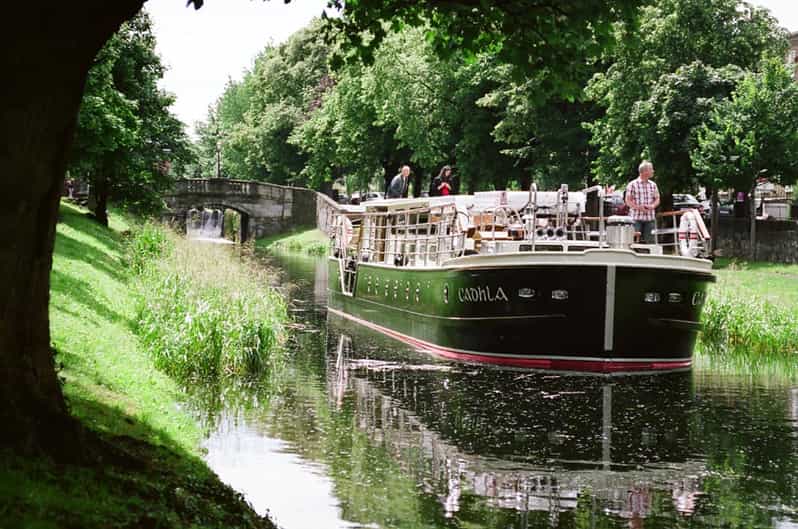 Dublin: Grand Canal Cruise with Dinner - The electric barge, the onboard vibe, and how service plays out