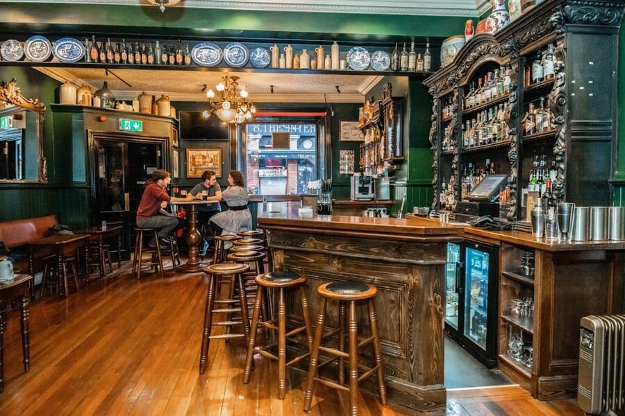 Dublin: Guided Sights and Pints Tour - Your Dublin route: Trinity College, Temple Bar, Dublin Castle, and beyond