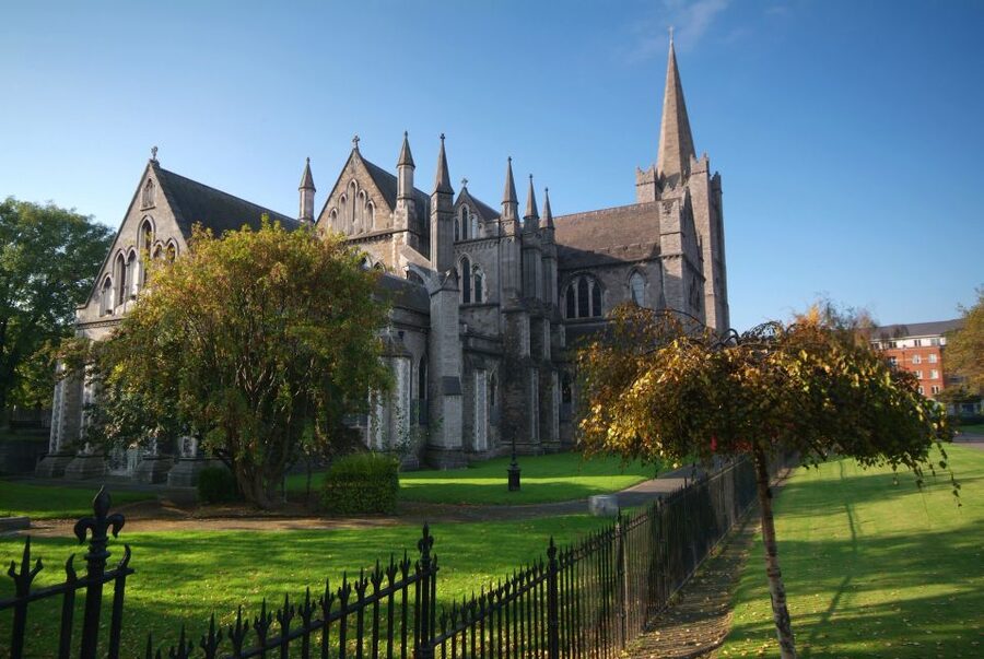 Dublin: Half-Day Private Walking Tour - Hotel meeting point means you lose less time to logistics