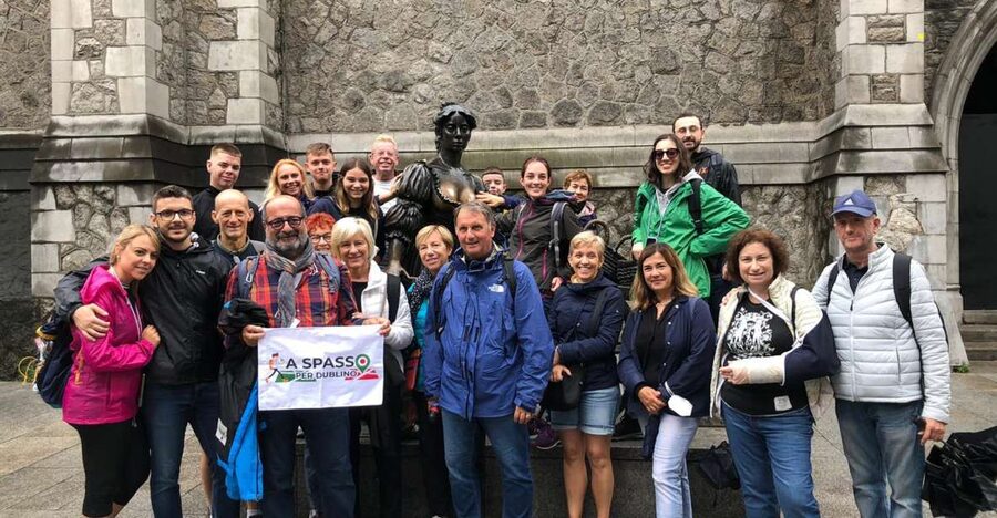 Dublin Highlights: 2.45-Hour Walking Tour in Italian - Price and what you actually get for $28