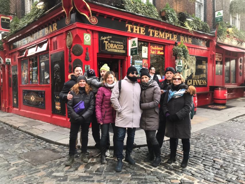Dublin Highlights: 2.45-Hour Walking Tour in Italian - Hapenny Bridge and the walk north: seeing Georgian Dublin through a key crossing