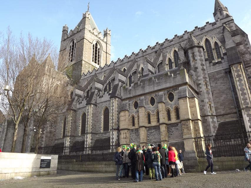 Dublin: Highlights and Hidden Corners Walking Tour - Key highlights to look for