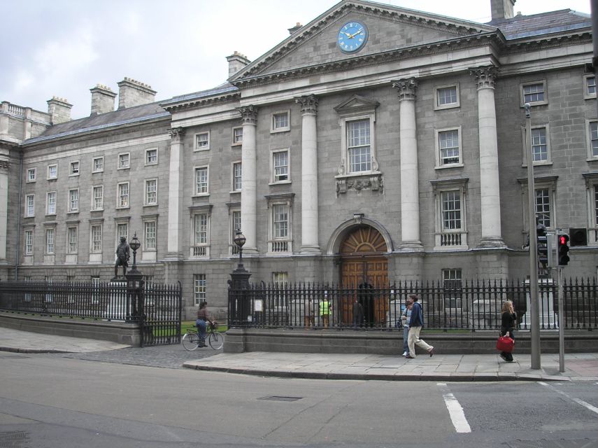 Dublin: Highlights and Hidden Corners Walking Tour - City Hall, Temple Bar meeting points, and the lanes you do not find on your own