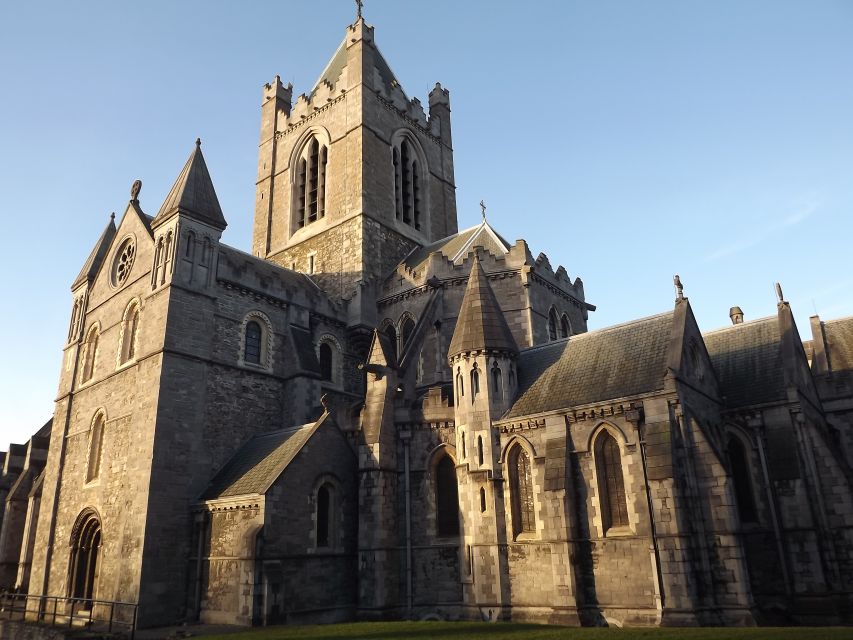Dublin: Highlights and Hidden Corners Walking Tour - Trinity College finish and an easy next step for the Book of Kells