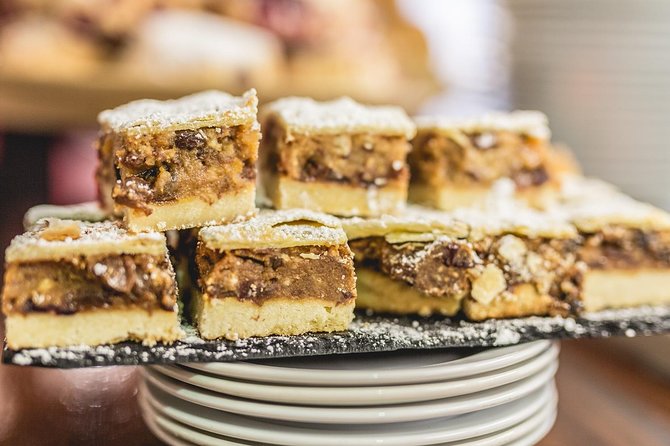 Dublin Historical Centre Food Tour with 8 Food Tastings & Drinks - The Irish cheese stop: when the tour becomes a tasting course