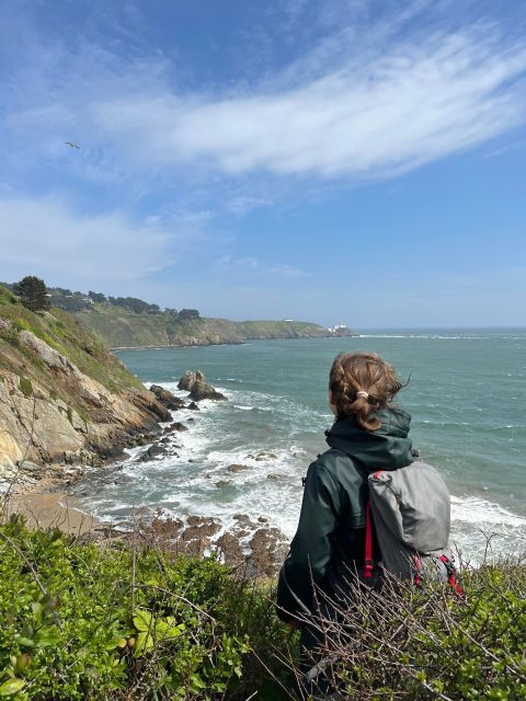 Dublin: Howth Safari Hiking Tour - Shielmartin Hill: where the hike starts getting scenic