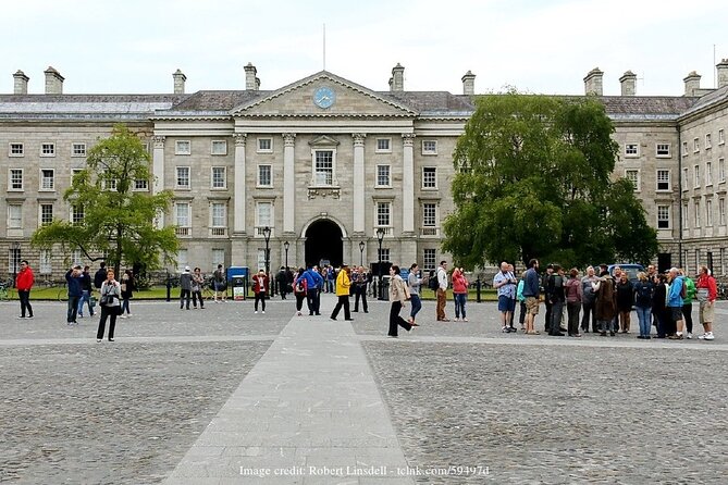 Dublin in a Day Private Tour: Book of Kells & Guinness Storehouse - Christ Church Cathedral, Temple Bar, and St Stephen’s Green