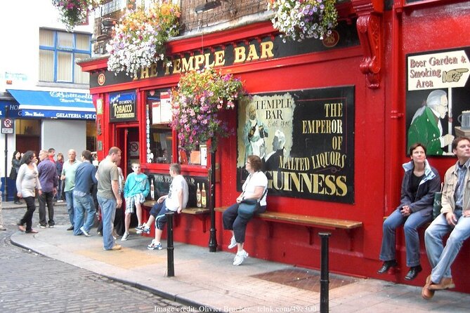 Dublin in a Day Private Tour: Book of Kells & Guinness Storehouse - Guinness Storehouse: Timed Entry, the Gravity Bar, and Your Pint