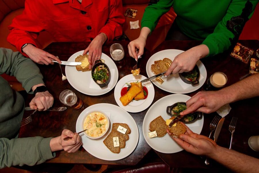Dublin: Irish Food Trail Walking Tour with 3 Courses - Beer, Cider, Whiskey Tasting, and Irish Coffee Pairings