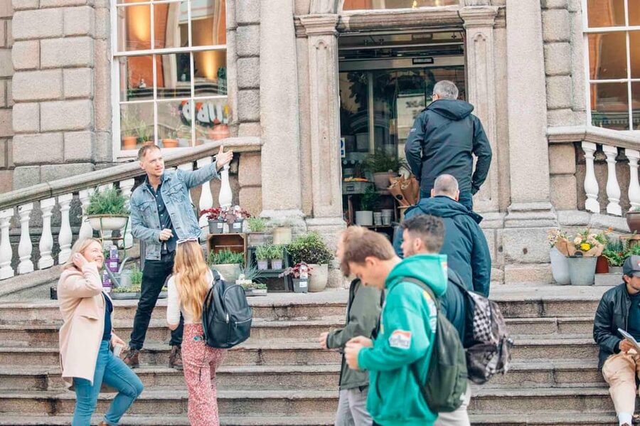 Dublin: Irish Food Trail Walking Tour with 3 Courses - Three Courses Across Three Venues: How You’ll Actually Eat