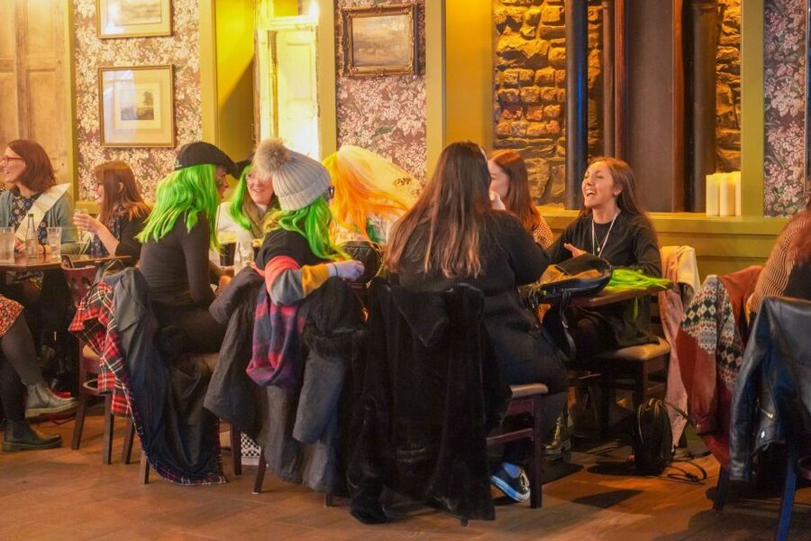 Dublin: Irish Music and Dance Show with Dance Lesson - Meeting at The Merchants Arch Bar in Temple Bar