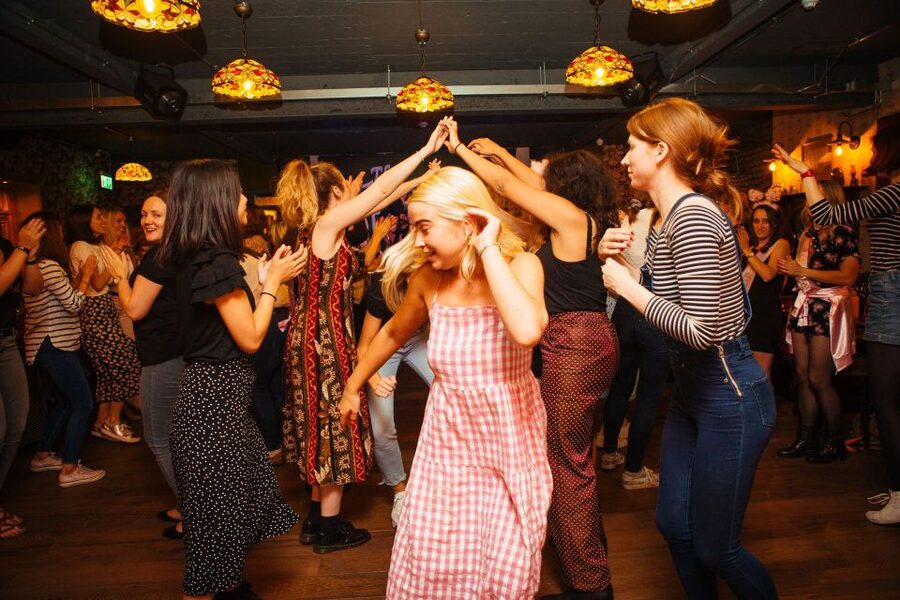 Dublin: Irish Music and Dance Show with Dance Lesson - What to Wear and Bring for Comfort (So Your Feet Don’t Complain)