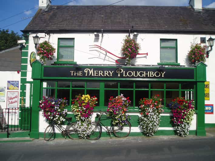 Dublin: Irish Night Show at the Merry Ploughboy Pub - Your seats, your view, and the communal vibe