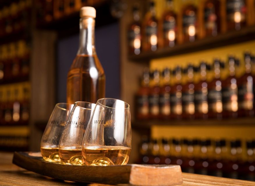 Dublin: Irish Whiskey Museum Blending Tour with Tastings - Where the tour starts on Grafton Street, and how to set up your evening