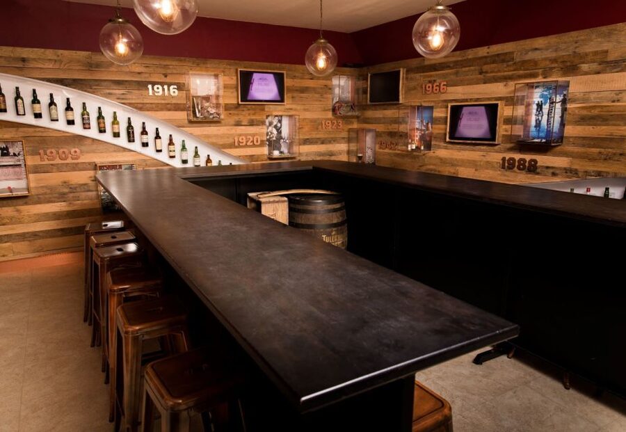 Dublin: Irish Whiskey Museum Blending Tour with Tastings - The tasting bar: how four whiskeys teach your palate