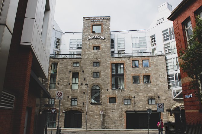 Dublin Jameson Distillery and Guinness Storehouse Guided Tour - Drinks, tastings, and what is included