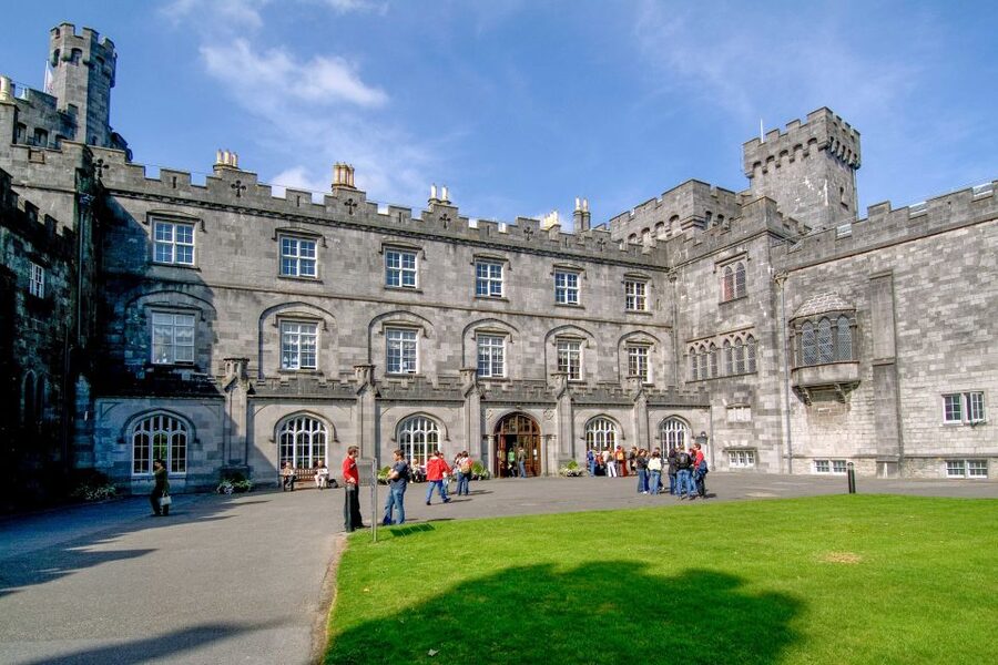 Dublin: Kilkenny, Wicklow & Glendalough Tour & Sheepdog Show - Comfort, what to pack, and how to make the day easier