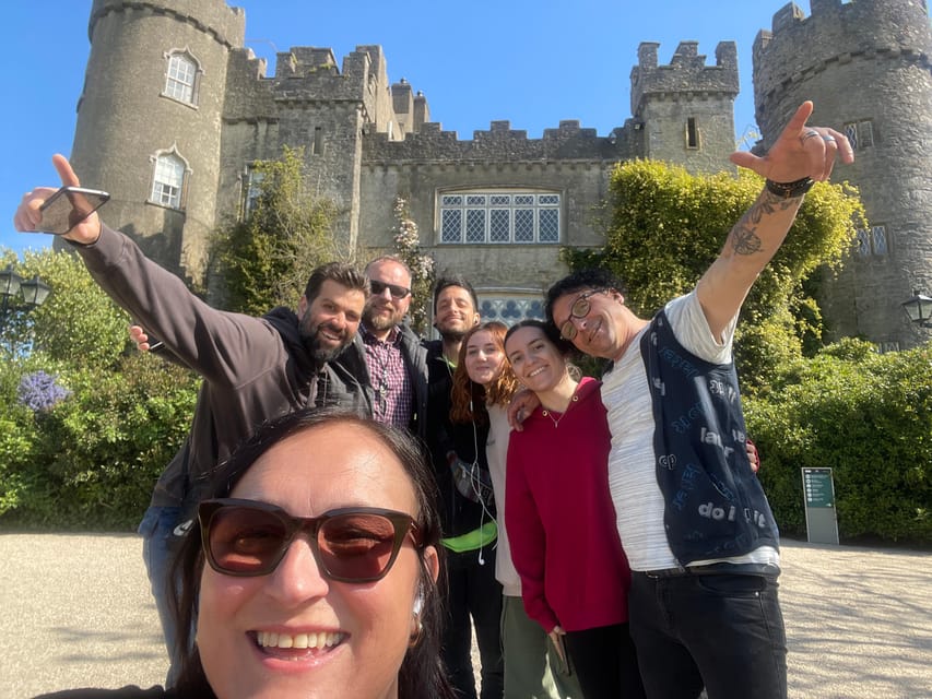 DUBLIN: Malahide castle and Howth MULTILINGUAL full day tour - Howth Summit to Fishermen’s Village: Optional Walk, Big Views