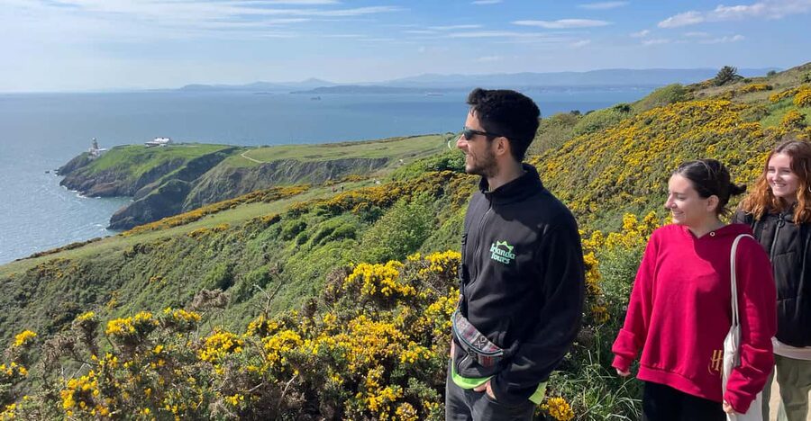 DUBLIN: Malahide castle and Howth MULTILINGUAL full day tour - Getting Started: Pickup at Cathal Brugha Street and the 9:30 AM Reality