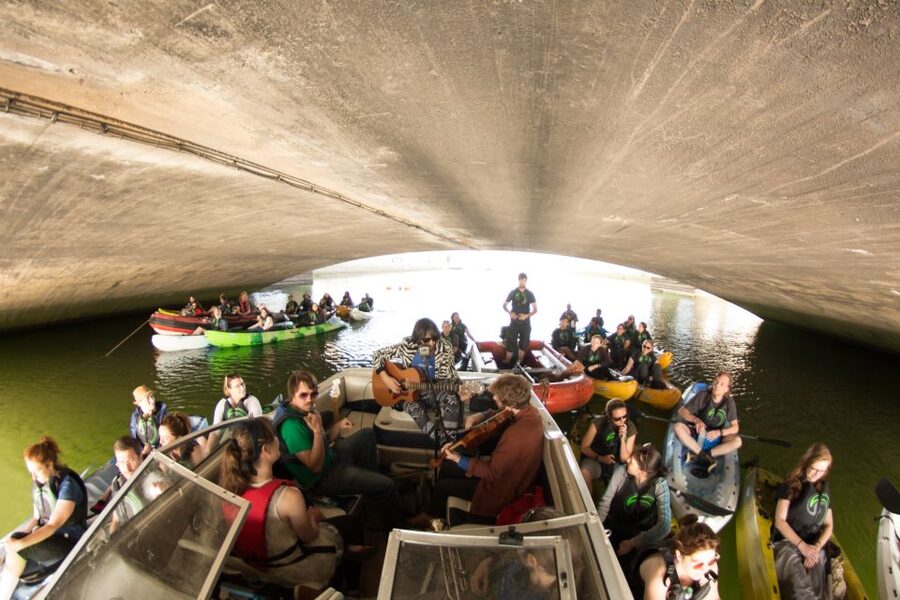 Dublin: Music Under the Bridges Kayaking Tour - What You Do for 2.5 Hours (and How Long It Feels)