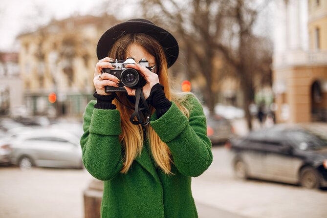 Dublin: Personal Photographer- Travel Photography Experience - Temple Bar District: Colorful Streets and Easy Photo Direction