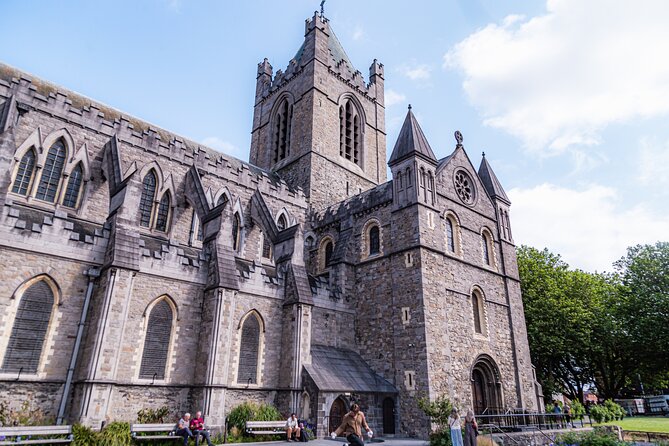 Dublin: Private Chauffeur Tour - Trinity College Dublin: campus views in a short stroll