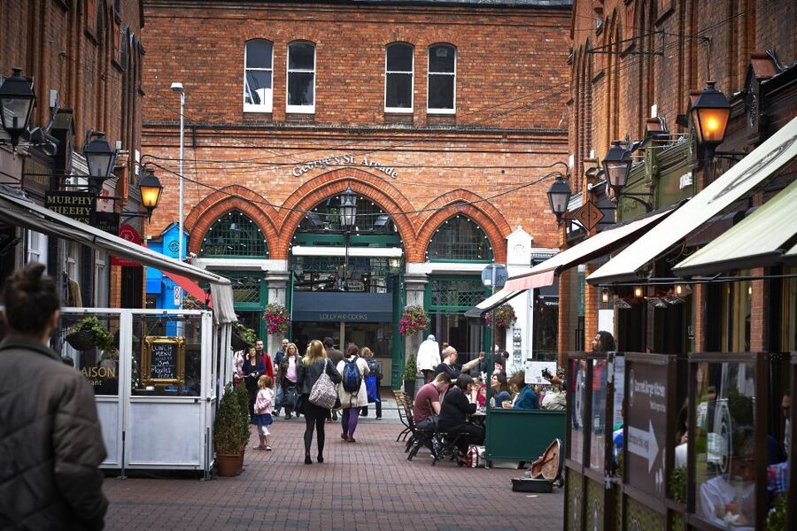 Dublin: Private City Tour in German - Key Things You’ll Notice Right Away