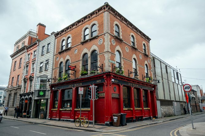 Dublin Private Highlights & History of 1916 Easter Rising Tour - The private advantage: your questions drive the day