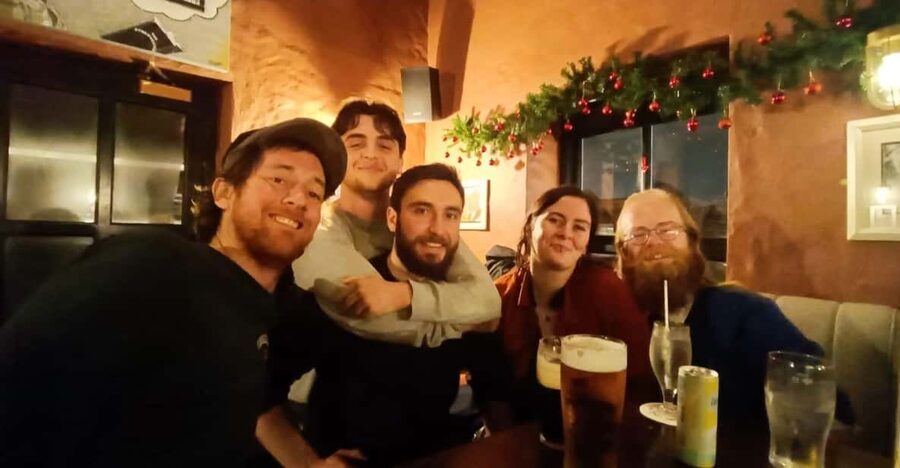 Dublin: Pub Tour. Pour The Perfect Guinness, Whiskey & Music - Temple Bar pour lesson: getting the Guinness right, not just getting a glass