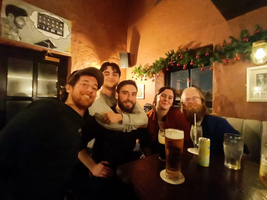 Dublin: Pub Tour. Pour The Perfect Guinness, Whiskey & Music - Meeting on Crown Alley: how to dress and how to time it